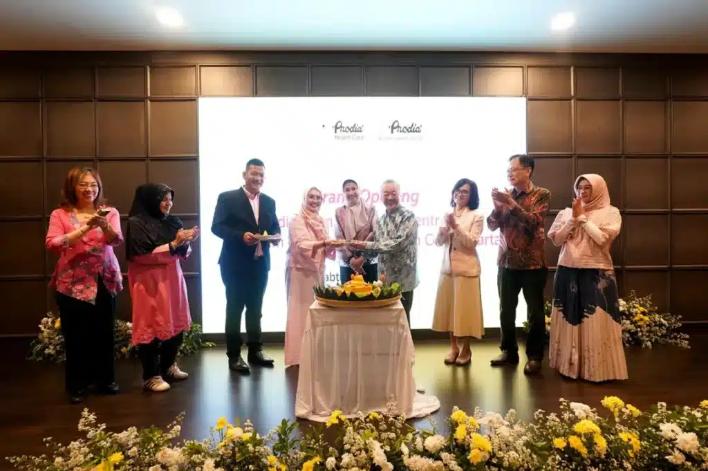 Peresmian Prodia Women's Health Centre Jakarta dan Premium Service oleh jajaran manajemen PT Prodia Widyahusada Tbk.