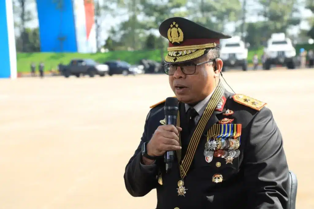 Suasana upacara peringatan Hari Bhayangkara ke-80 oleh kepolisian yang digelar di Satlat Korbrimob Cikeas.