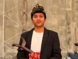 M. Jayang Rane, S.H., sosok pemimpin muda melek hukum yang siap menjadi darah segar bagi tata kelola Pemerintahan Desa Sengkerang.